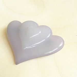 VINTAGE | Lavender Heart Lucite Purple Pin